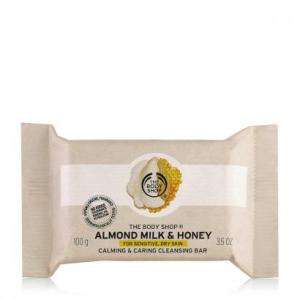 Almond Milk & Honey Soothing & Caring Cleansing Bar